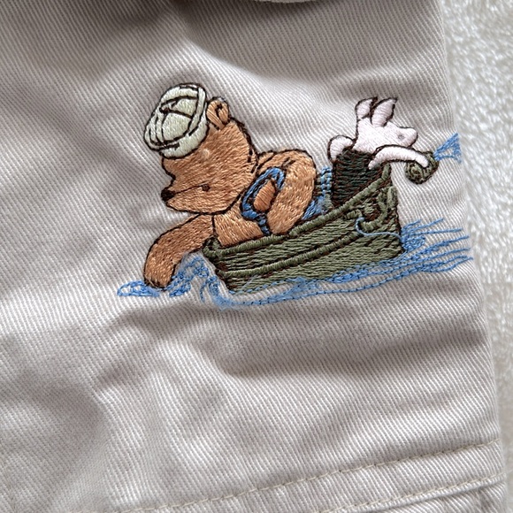 Disney Winnie the Pooh Cargo Shorts Size 3x - Picture 2 of 4